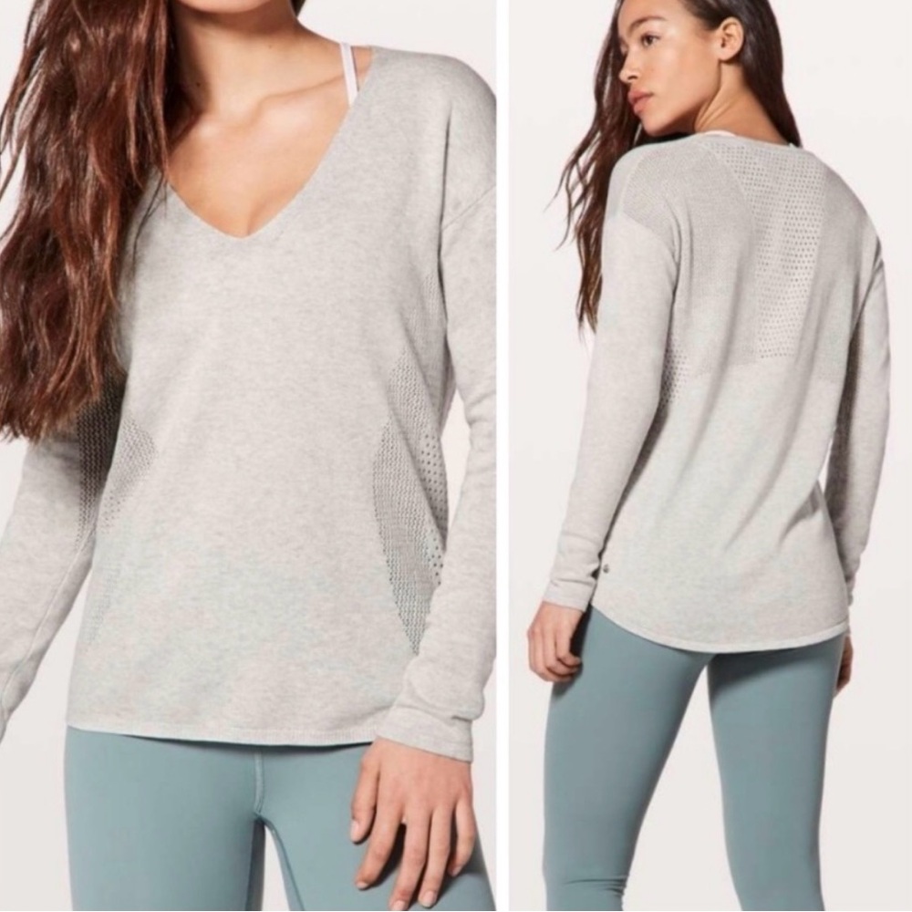 LULULEMON Still Movement V-Neck Sweater Light Gray Womens Size 4 EUC